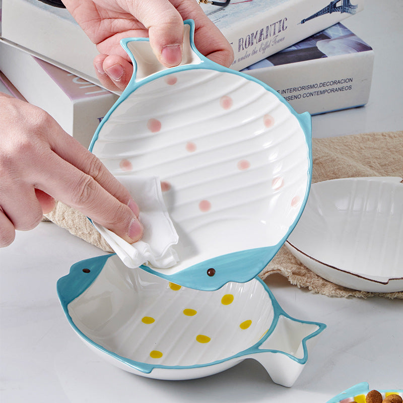 Elevate Your Pet's Dining Experience with Our Fish-Shaped Ceramic Feeding Bowl