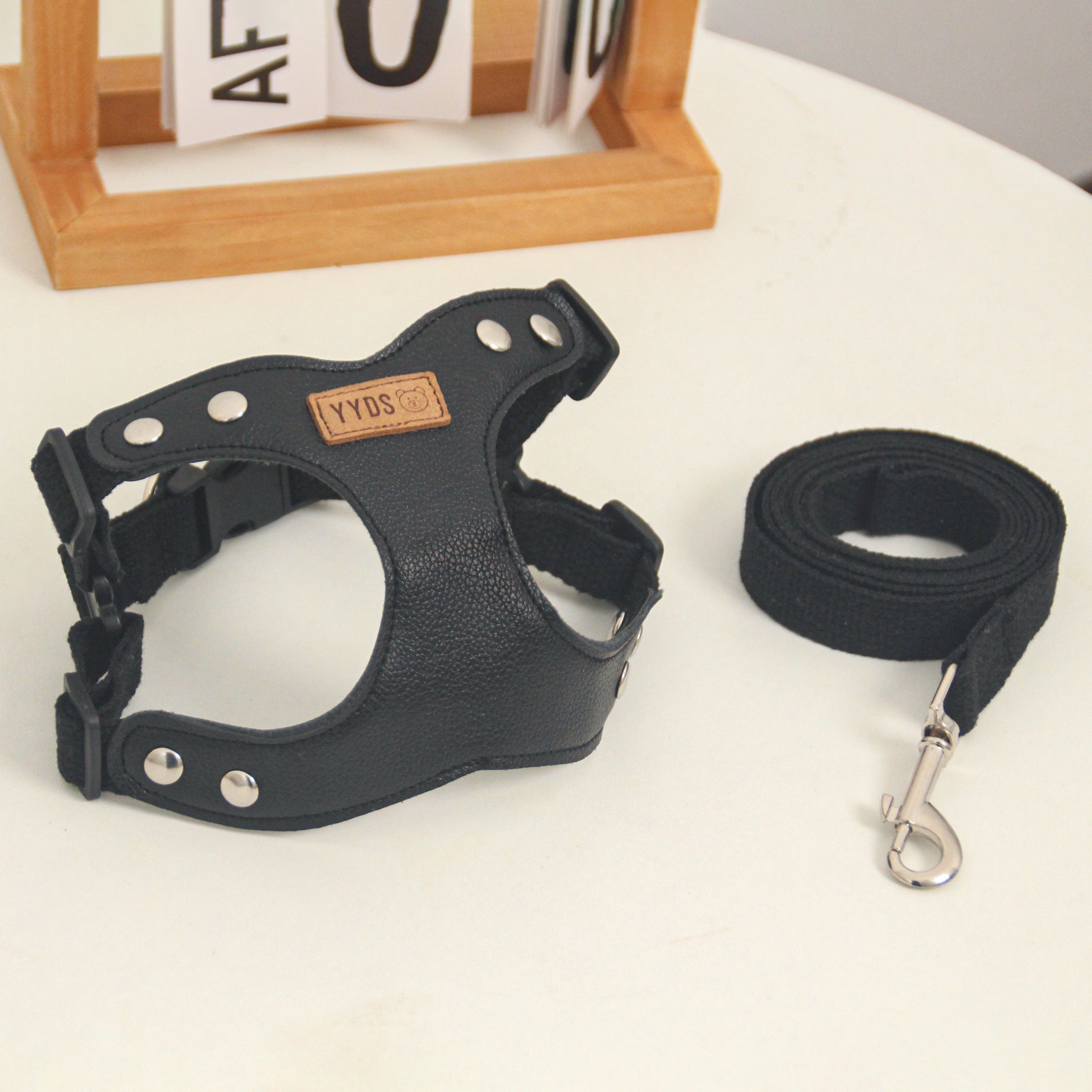 Outdoor Chest Harness With Leash For Pets